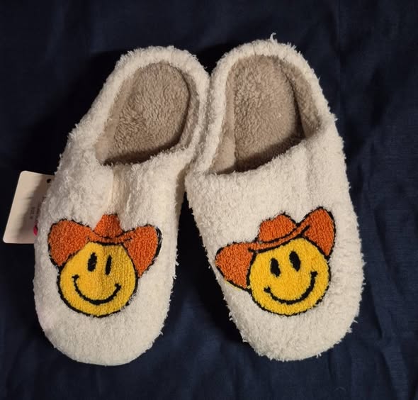 SLIPPERS