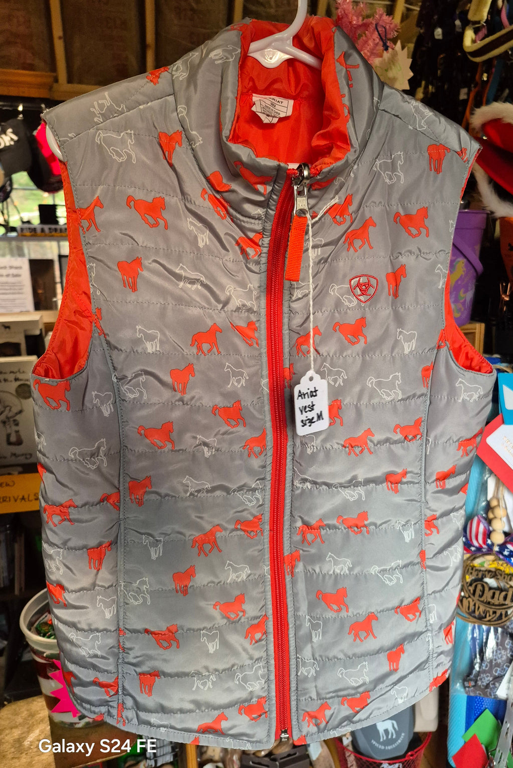 Ariat vest