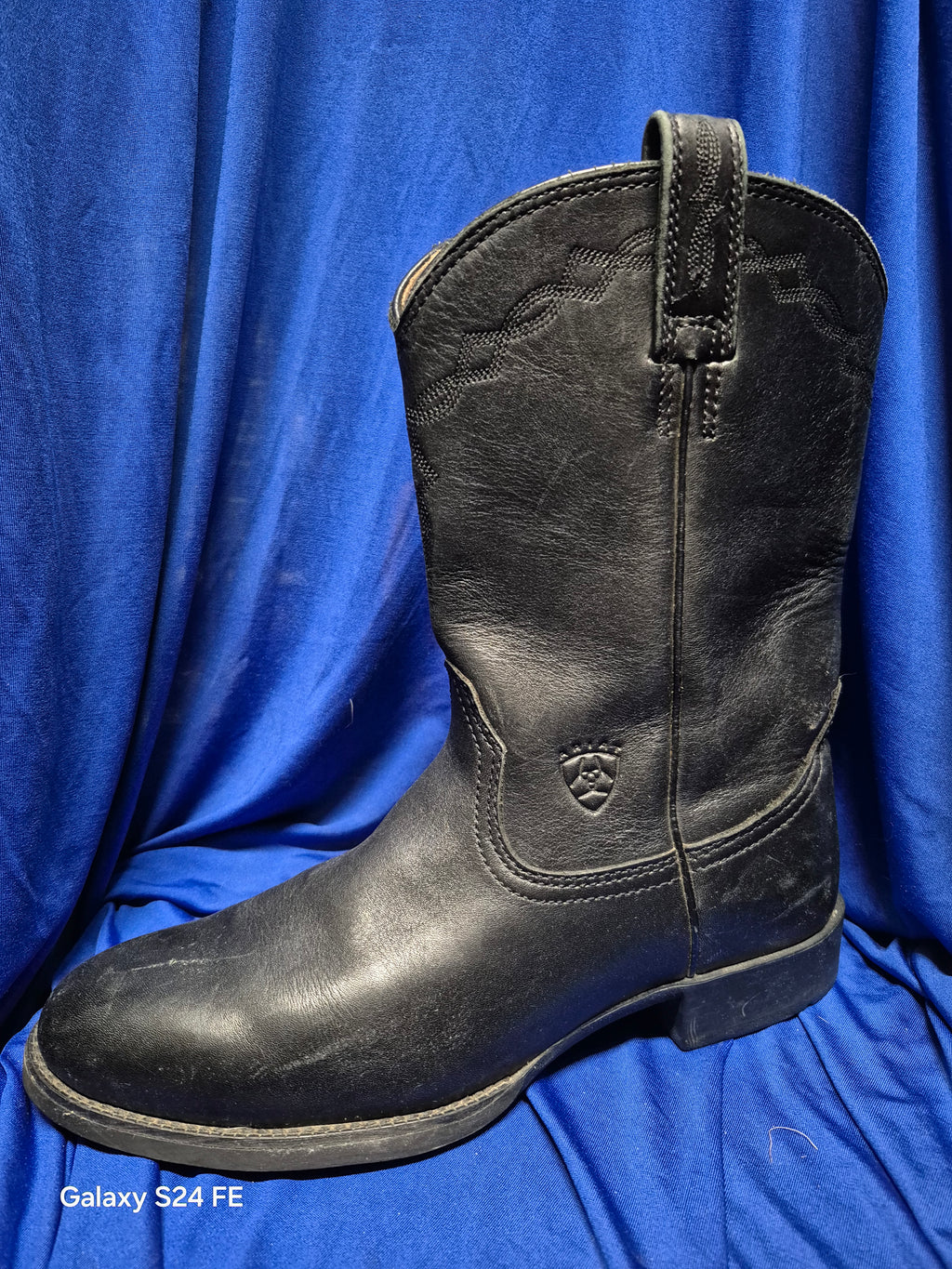 Ariat (men's) style #14501 Heritage Roper Boots size 9B