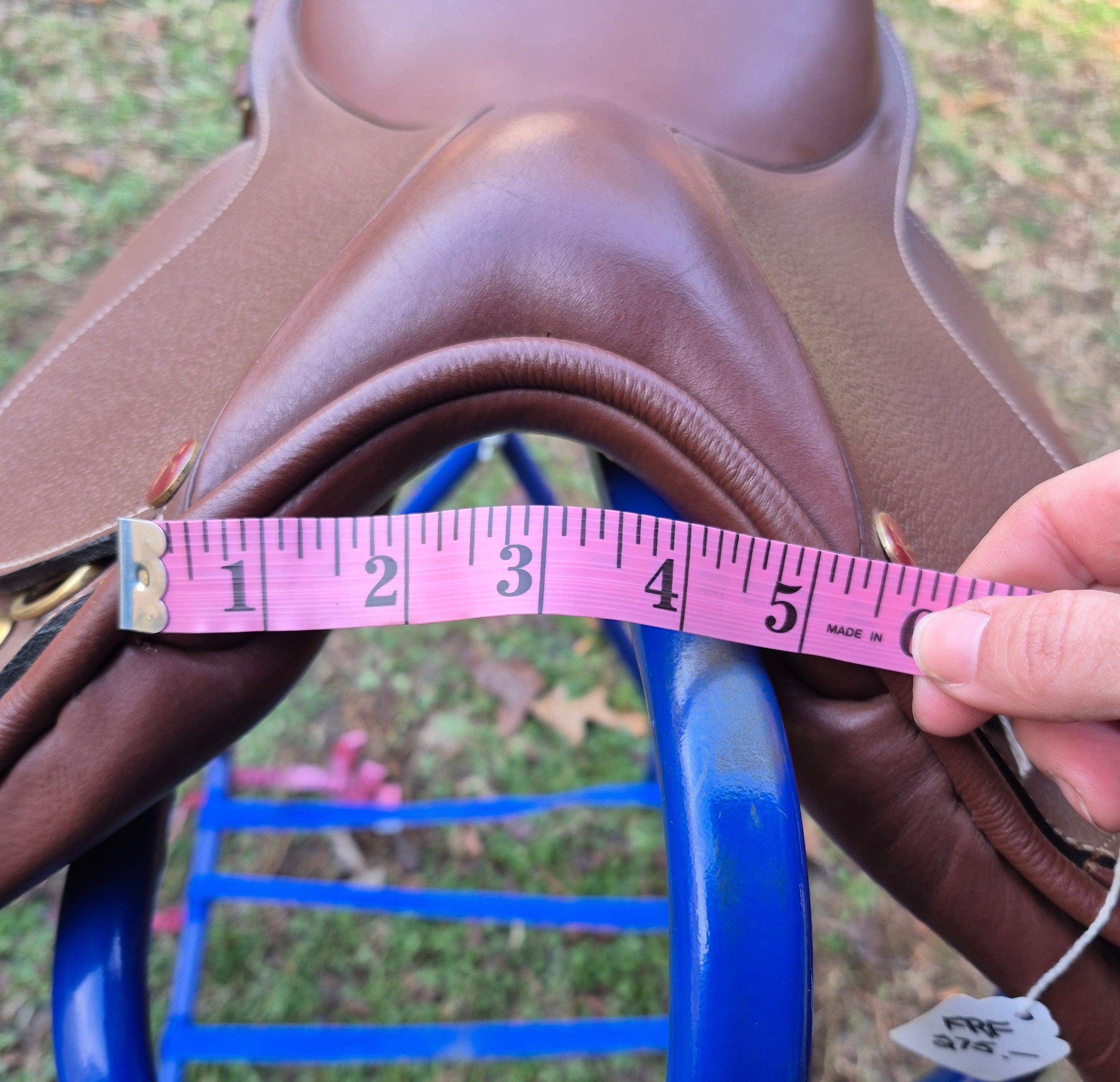 NWT Kincade 15" Close Contact Saddle