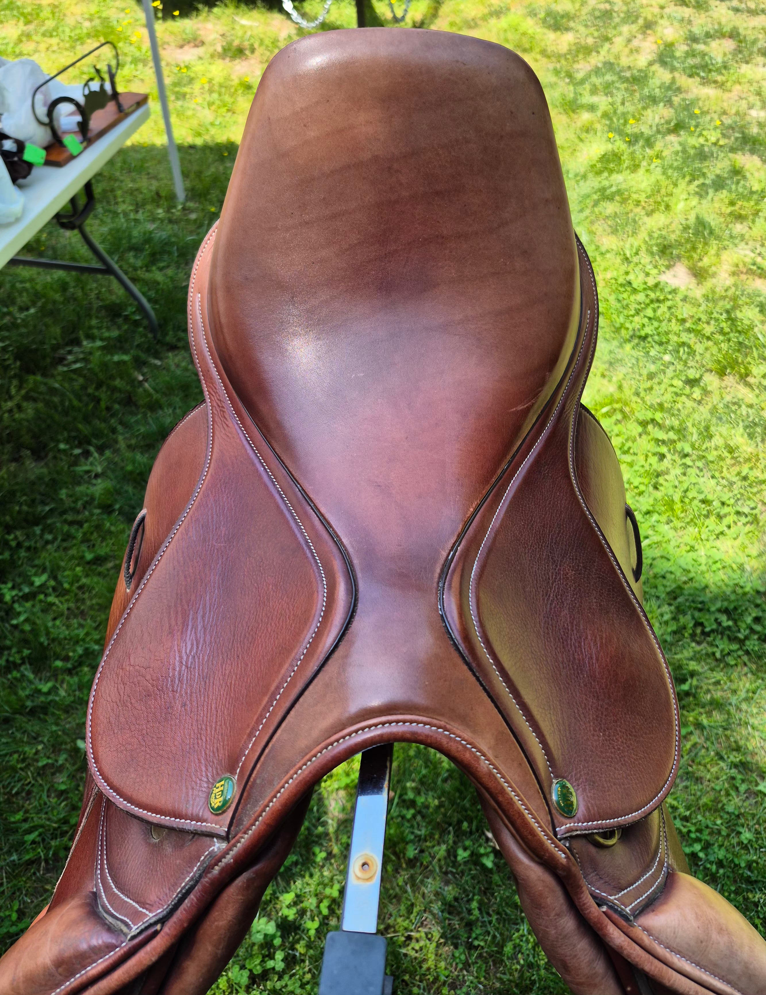 HDR Close Contact Saddle 16.5"