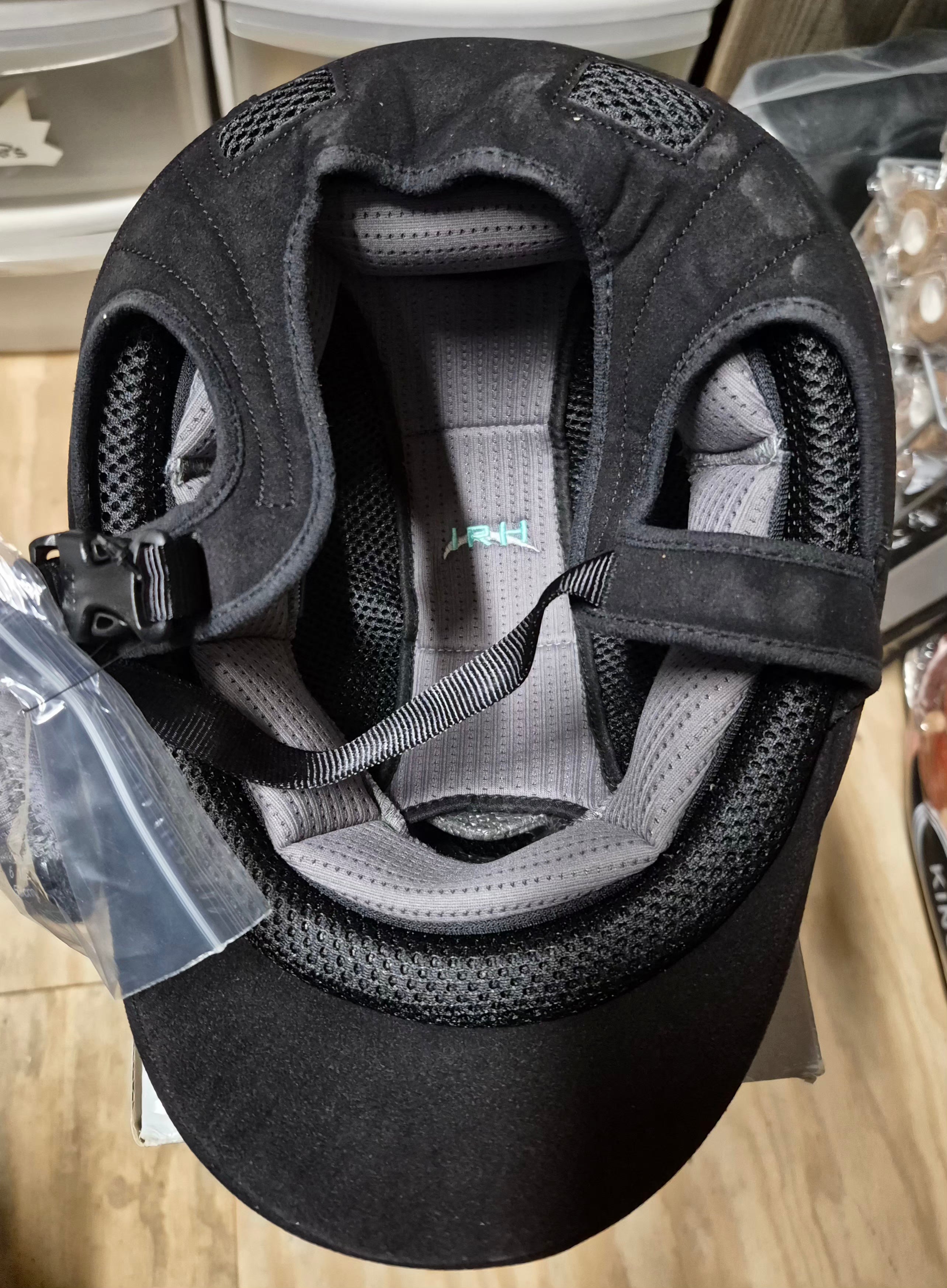 IRH Velvet Helmet (300064)
