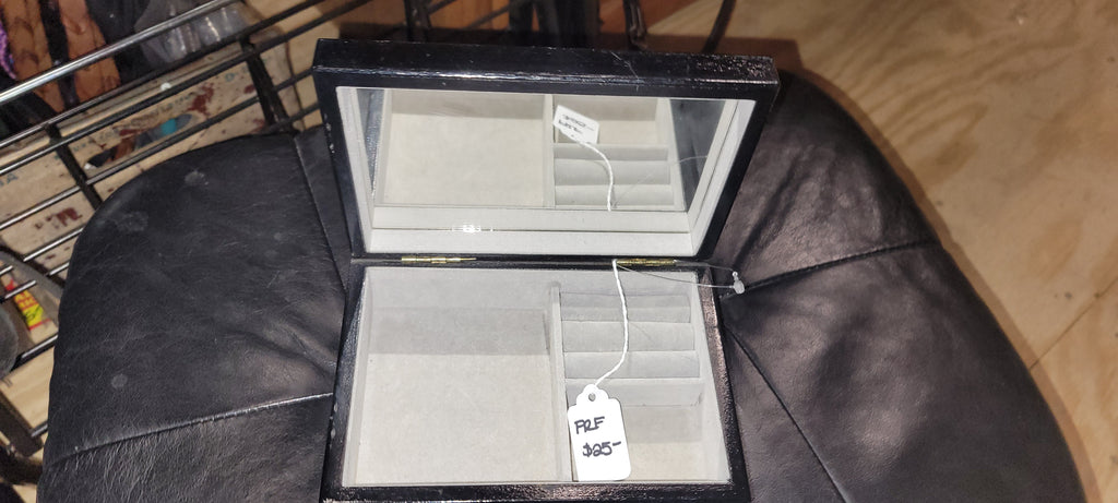 Fox hunting jewelry box