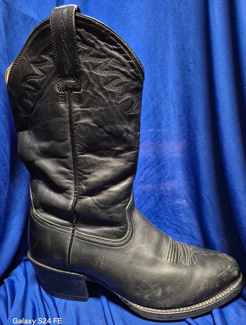 Ariat (men's) style #34601 Western Boots size 8.5EE