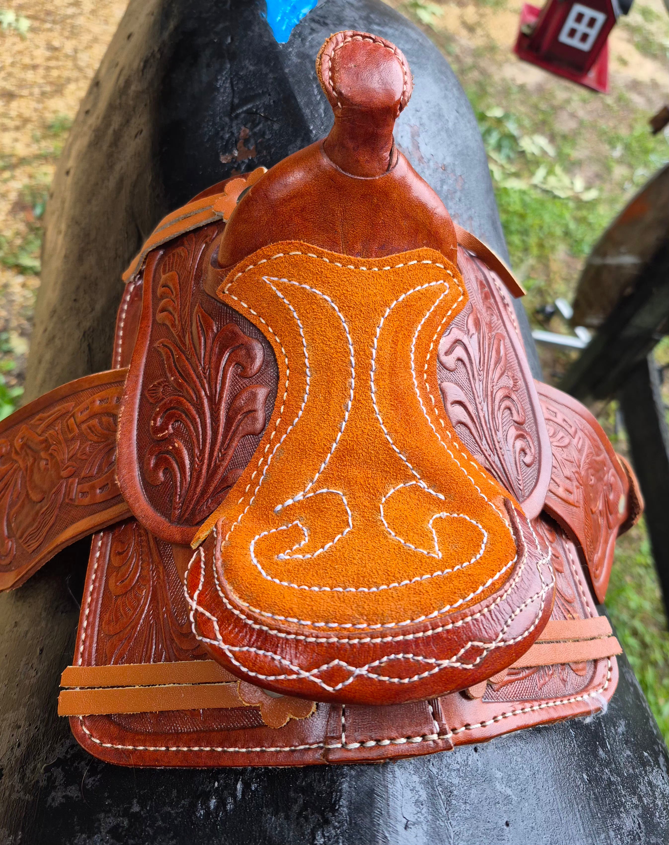 Hand Tooled Leather 5" Western Saddle (DISPLAY PURPOSES)