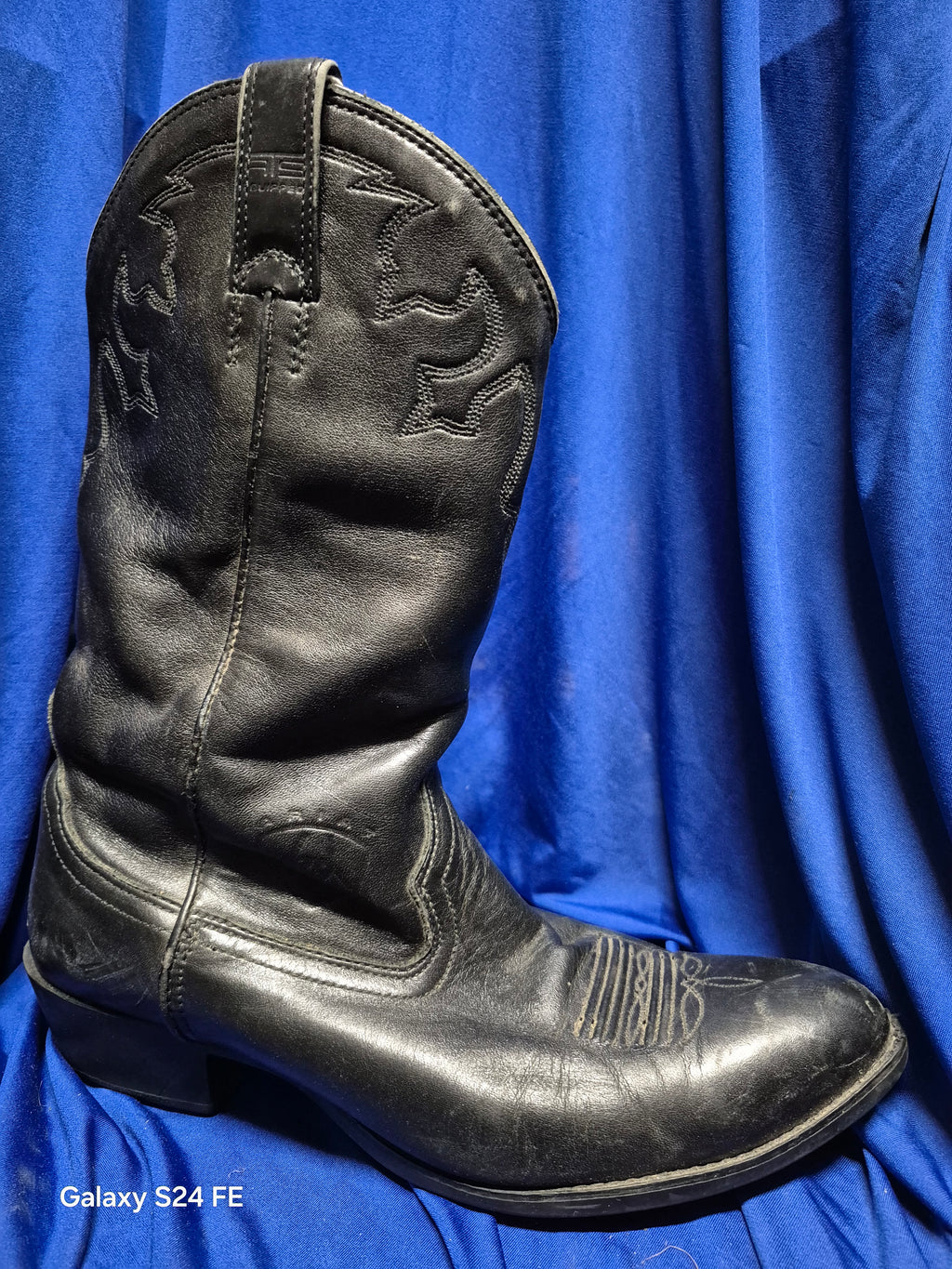 Ariat (men's) style #34201 Embroidered Boots size 10.5