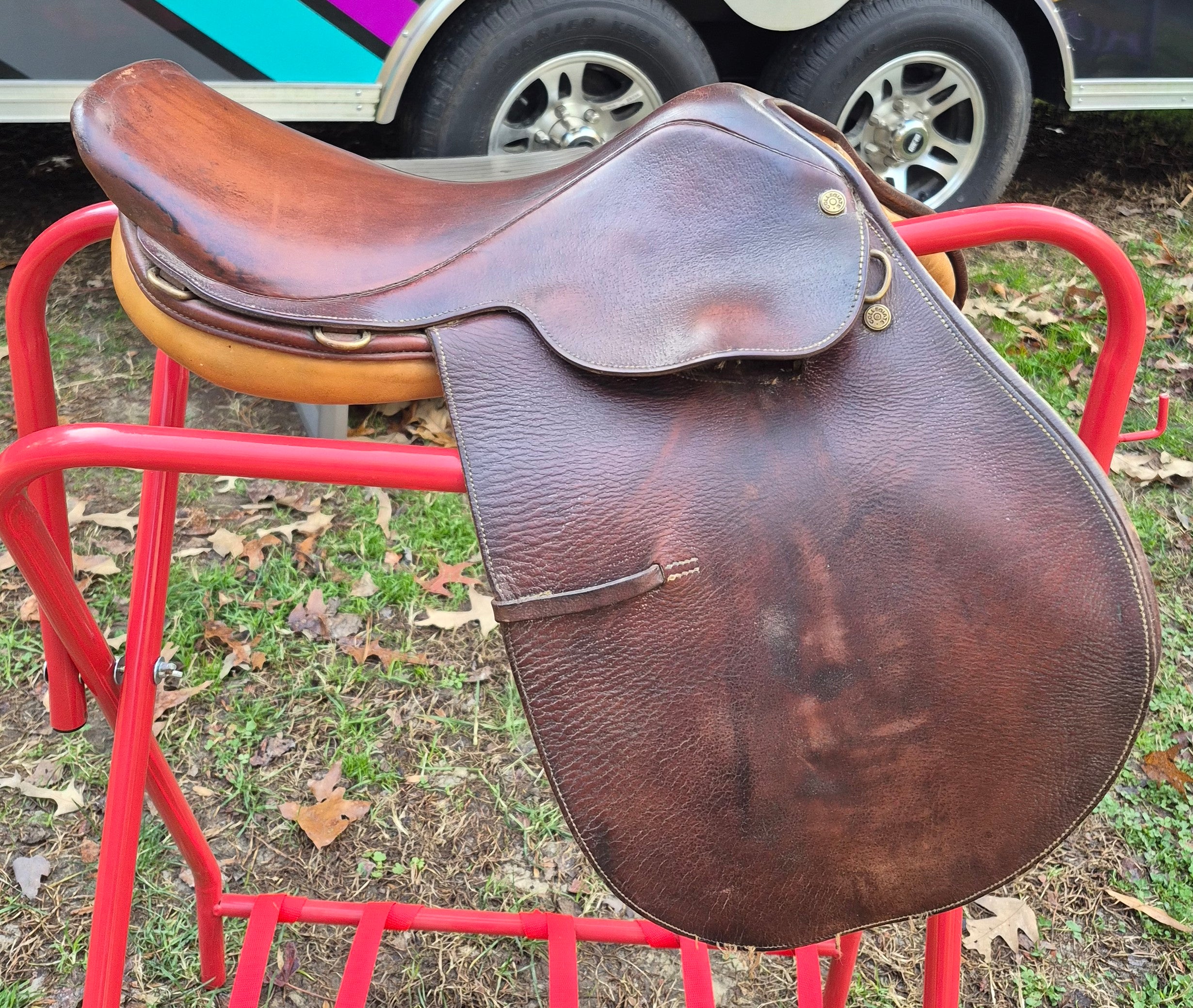 Used Collegiate 15" Close Contact Saddle