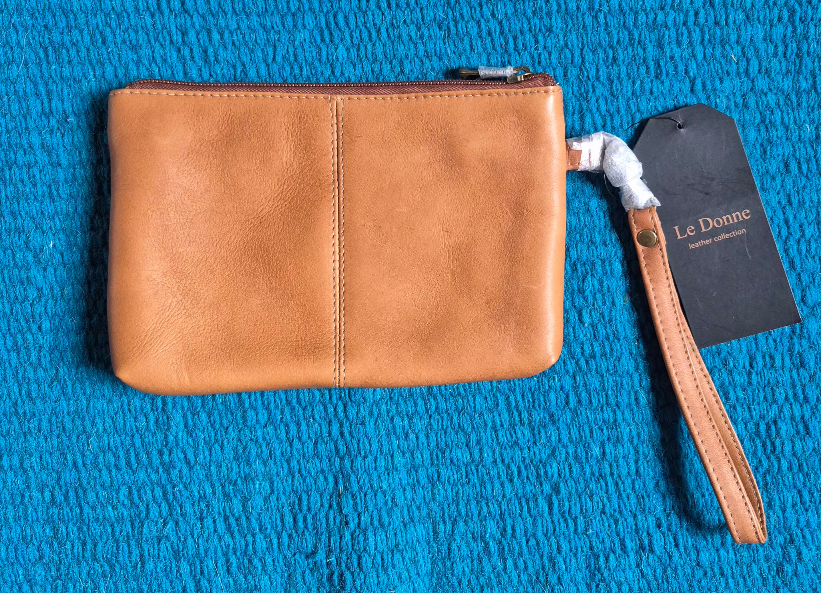 Le Donne Leather Wristlet