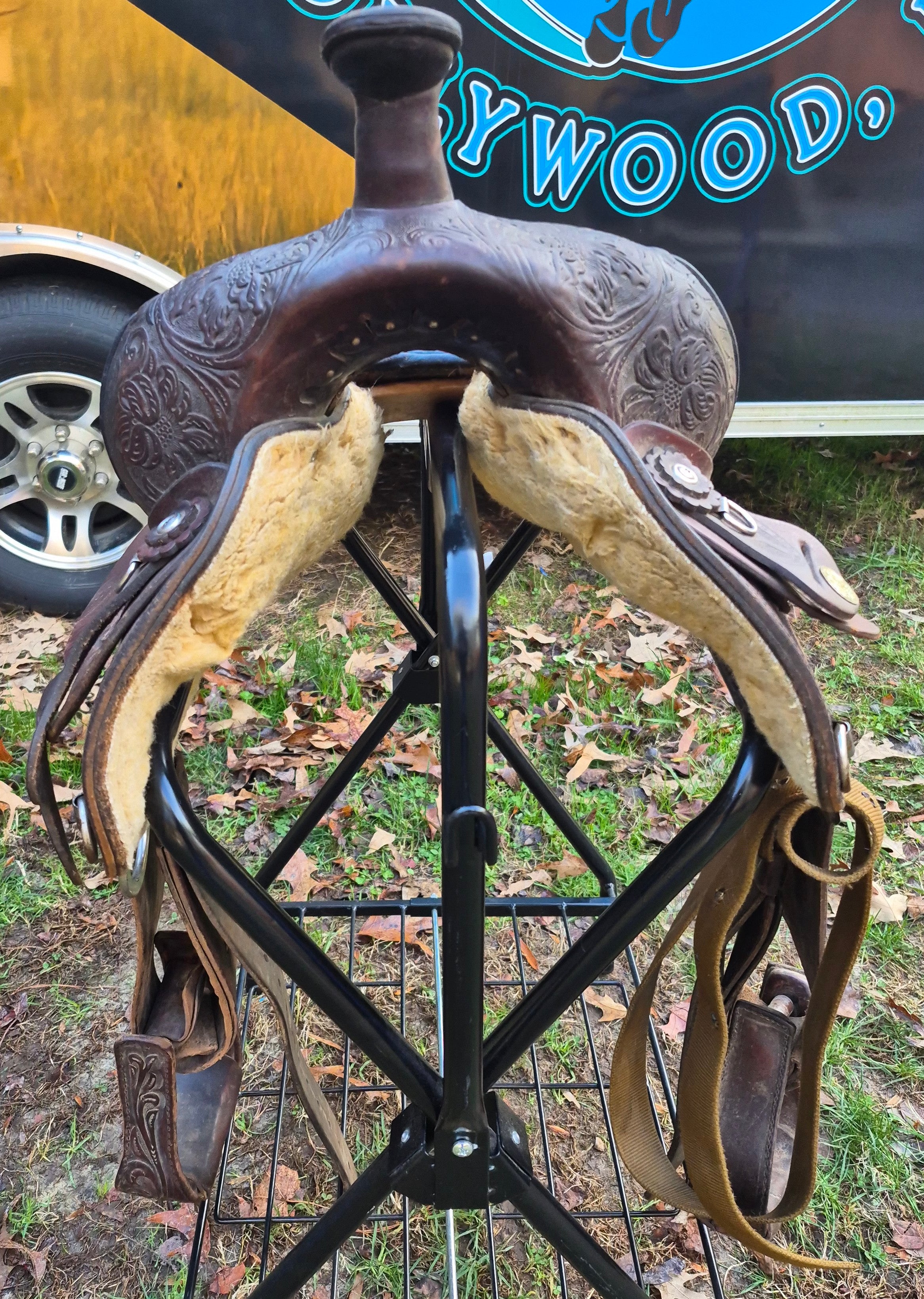 Used Circle Y 16" Western Saddle