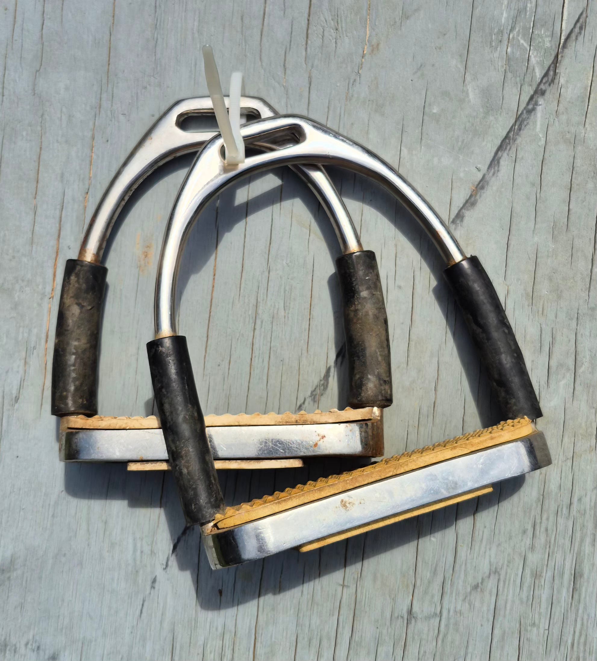 Flex Stirrups 4.25" (Used)