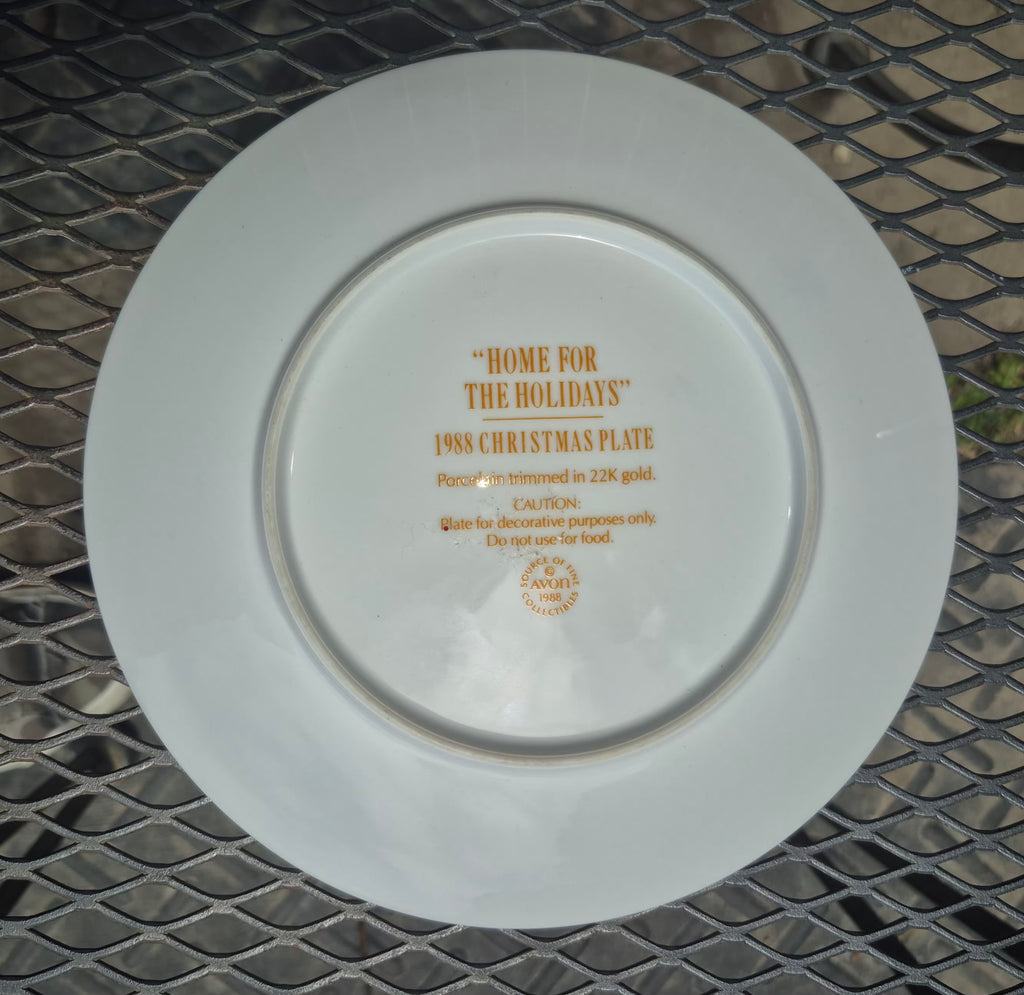 Avon Christmas Plate "Home for the Holidays" 1988