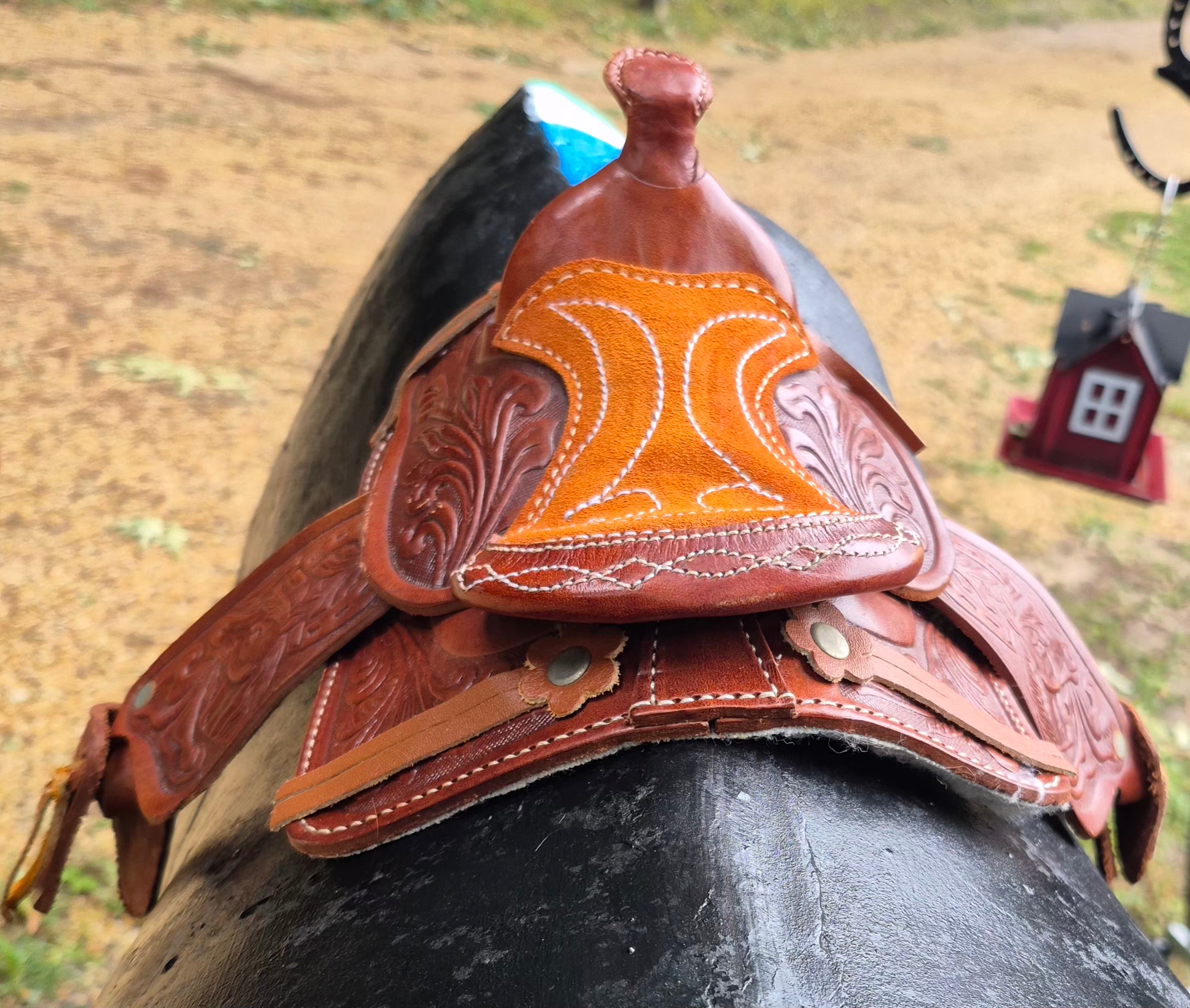 Hand Tooled Leather 5" Western Saddle (DISPLAY PURPOSES)