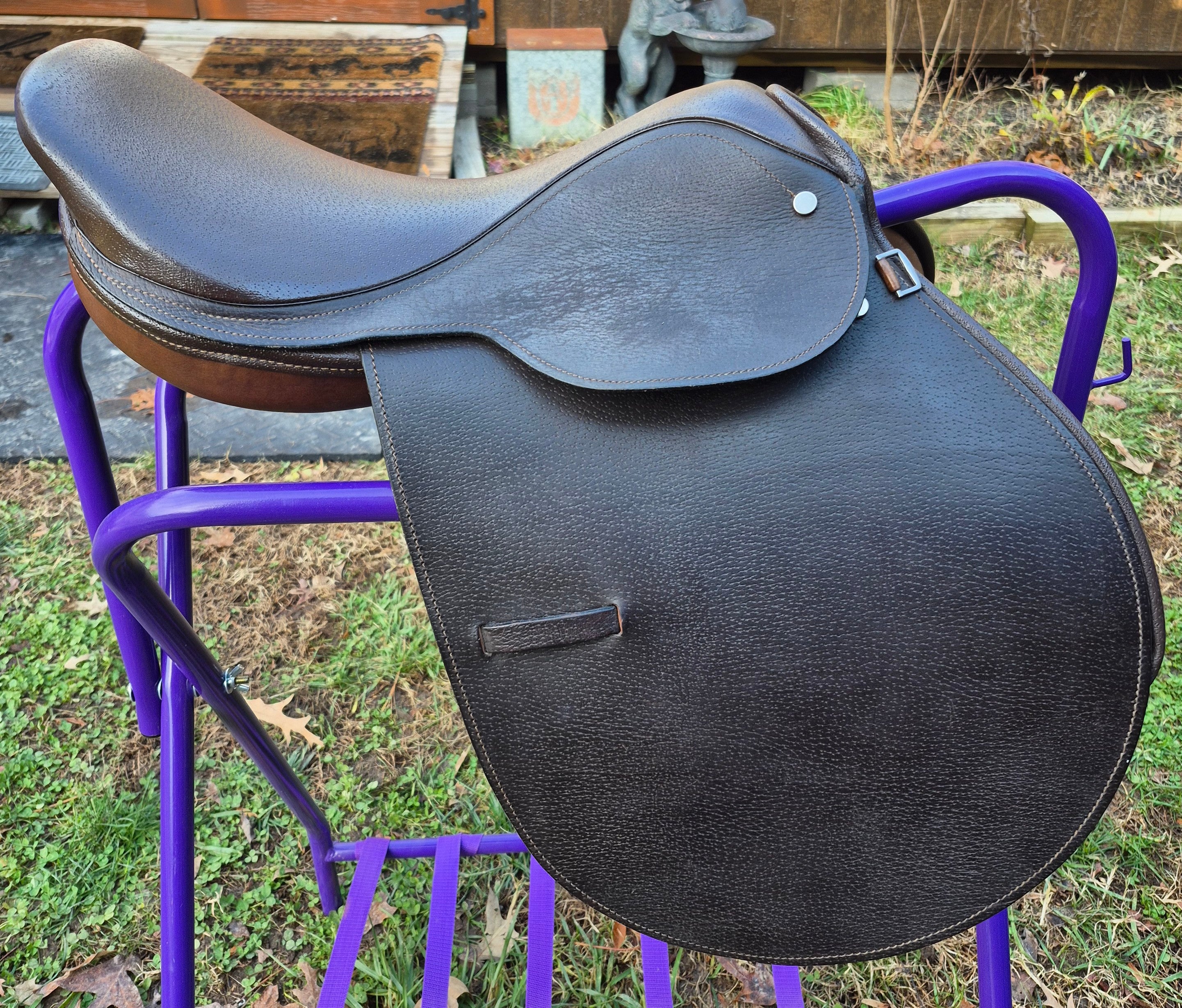 Used 16" Close Contact Saddle