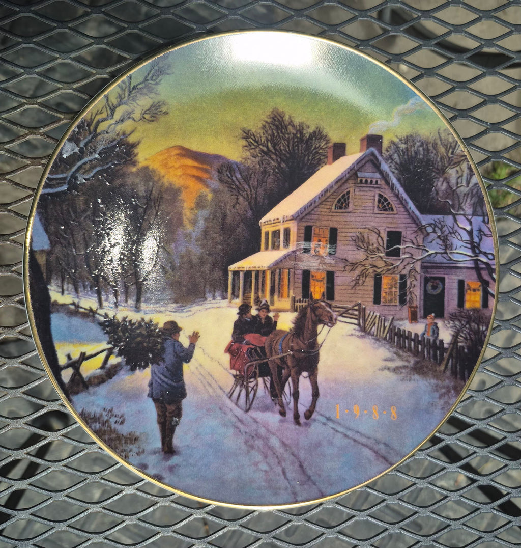 Avon Christmas Plate "Home for the Holidays" 1988