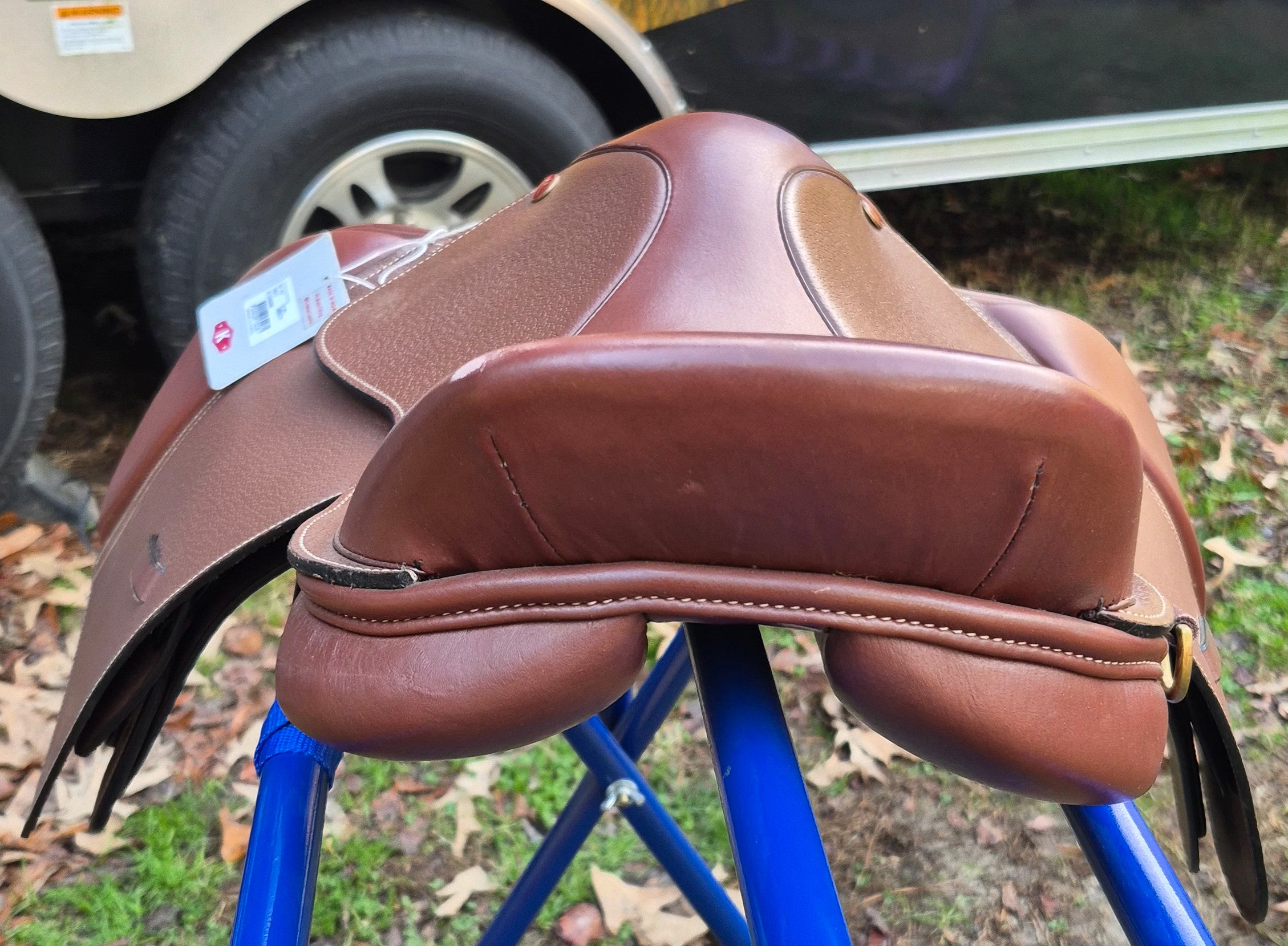 NWT Kincade 15" Close Contact Saddle