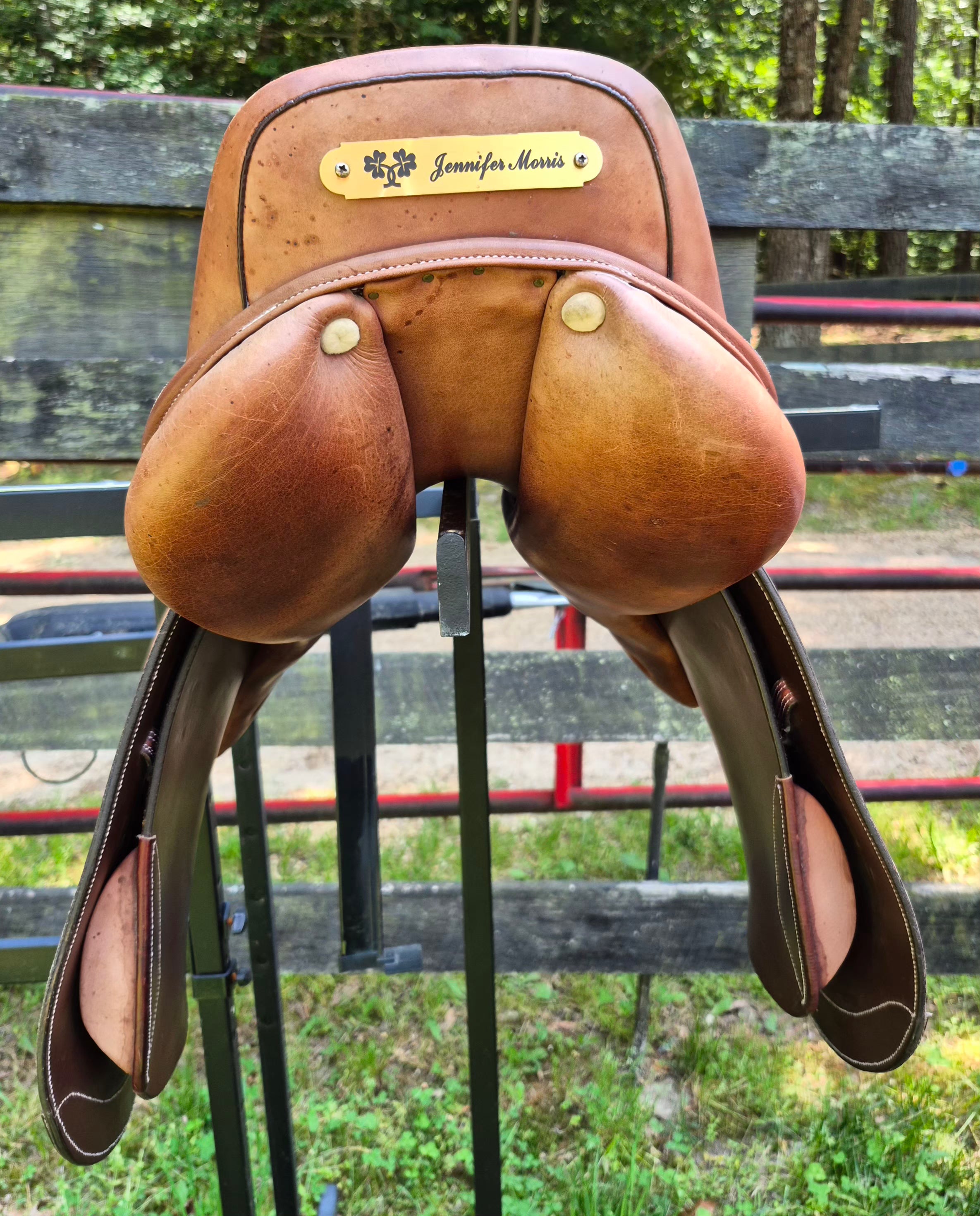 HDR Close Contact Saddle 16.5"