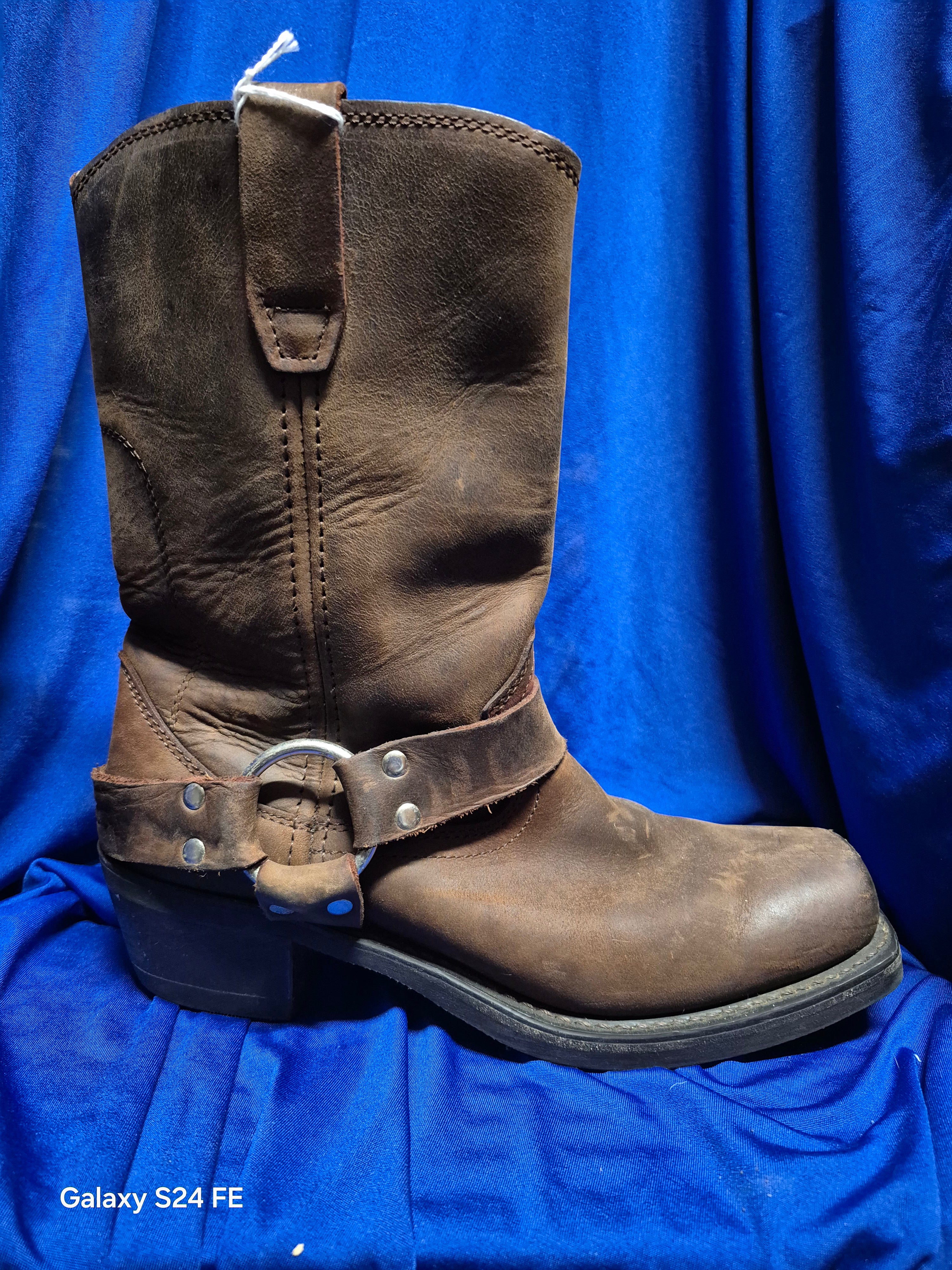Durango (women's) Crossroads boots size 7.5