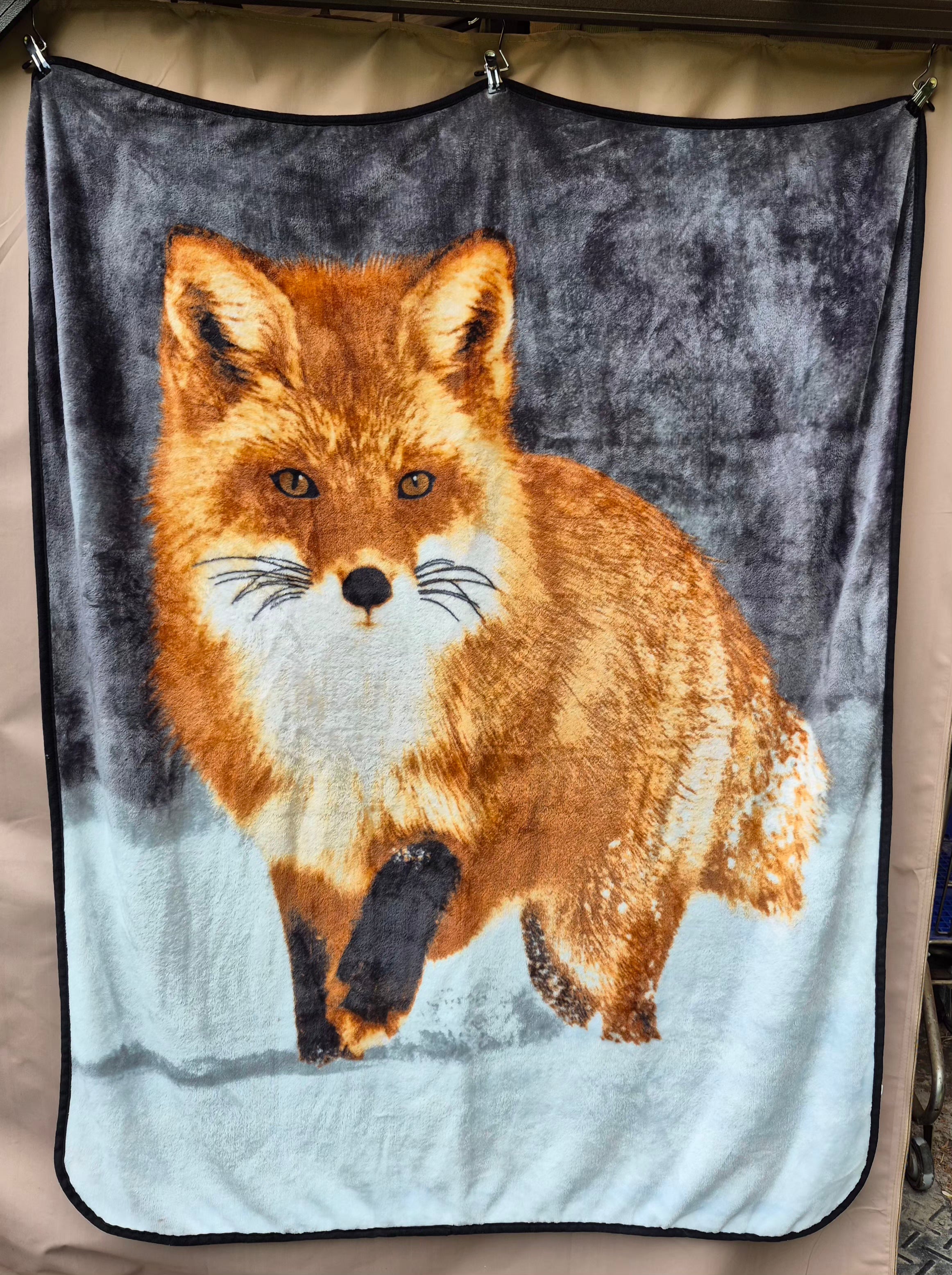 Fleece Throw Blanket (Fox in snow)