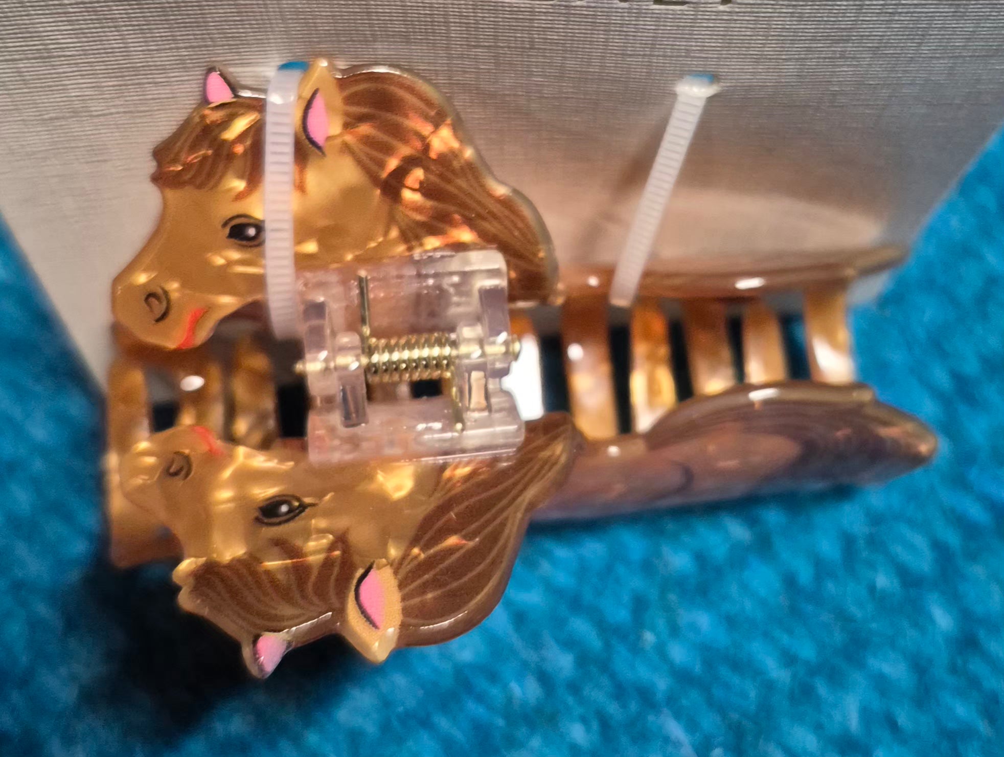 Emberly Pony Hair Clip
