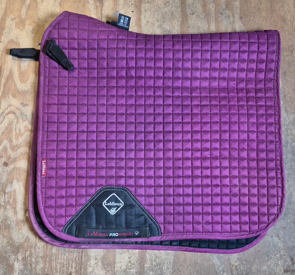 LeMieux ProSport Suede Dressage Square Pad with matching Polo Wraps (Used)