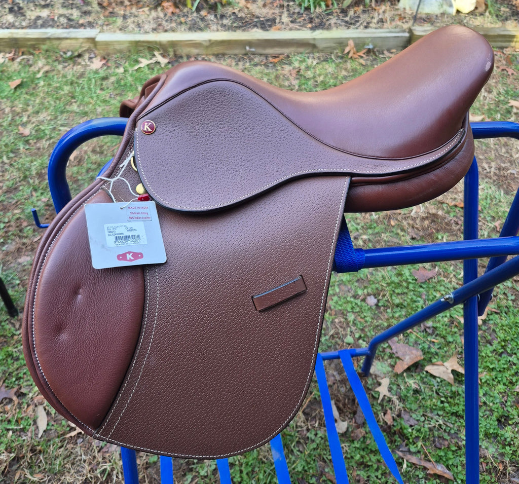 NWT Kincade 15" Close Contact Saddle