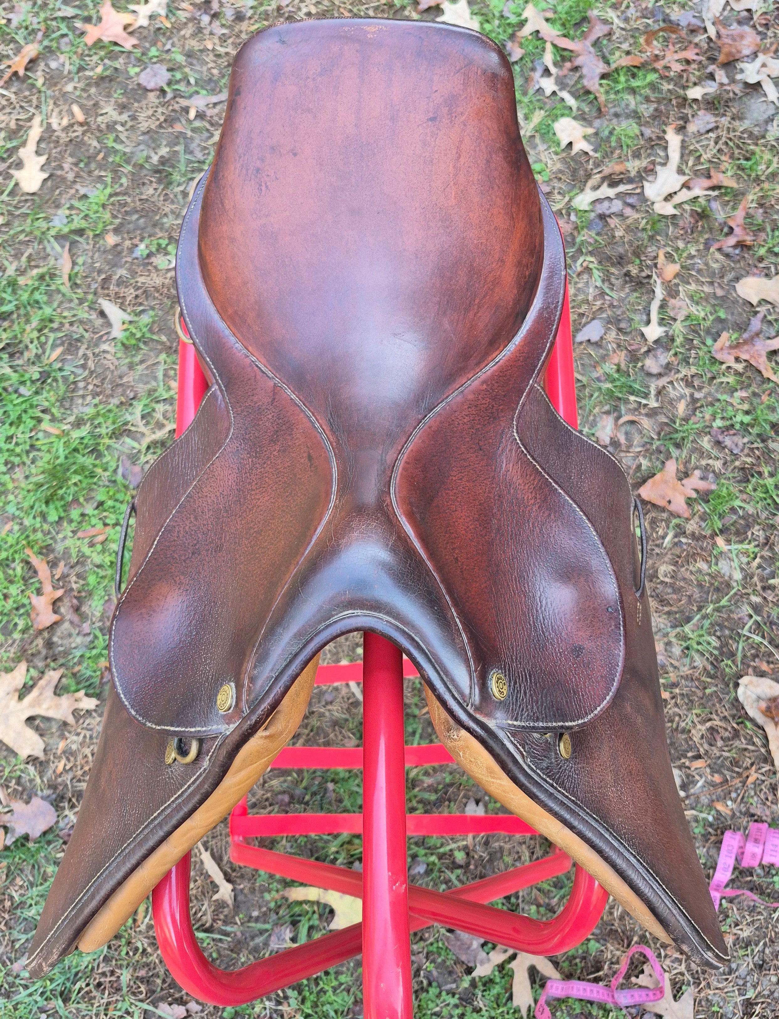 Used Collegiate 15" Close Contact Saddle