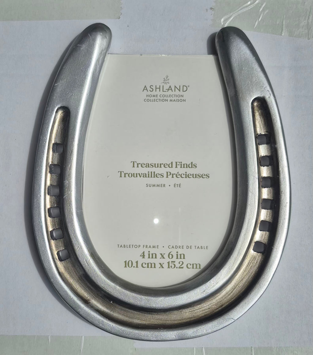 Ashland Horseshoe Frame