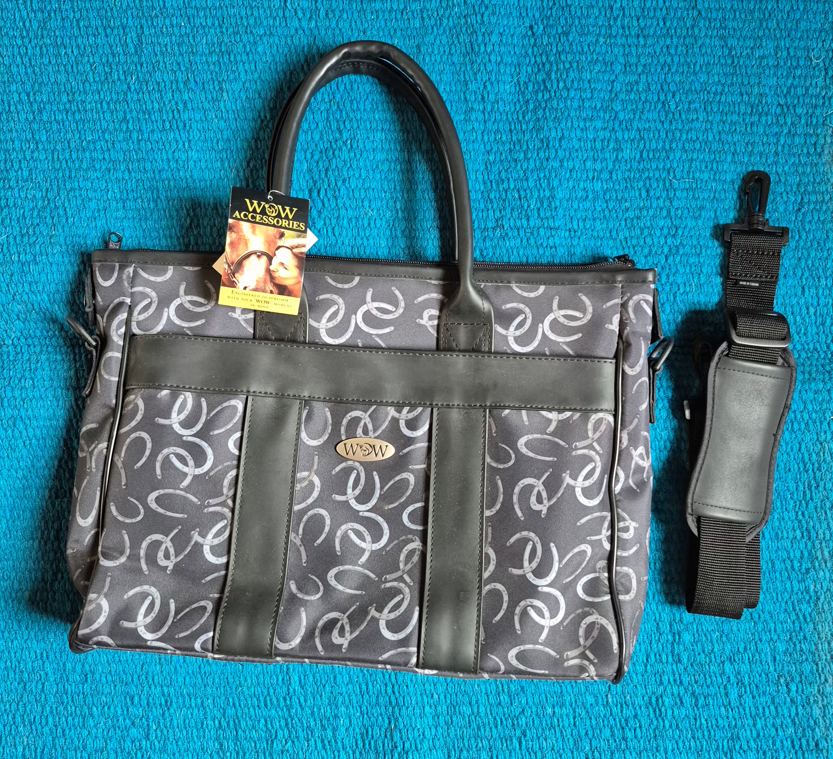 Intrepid International WOW Jordan Briefcase/Messenger Bag