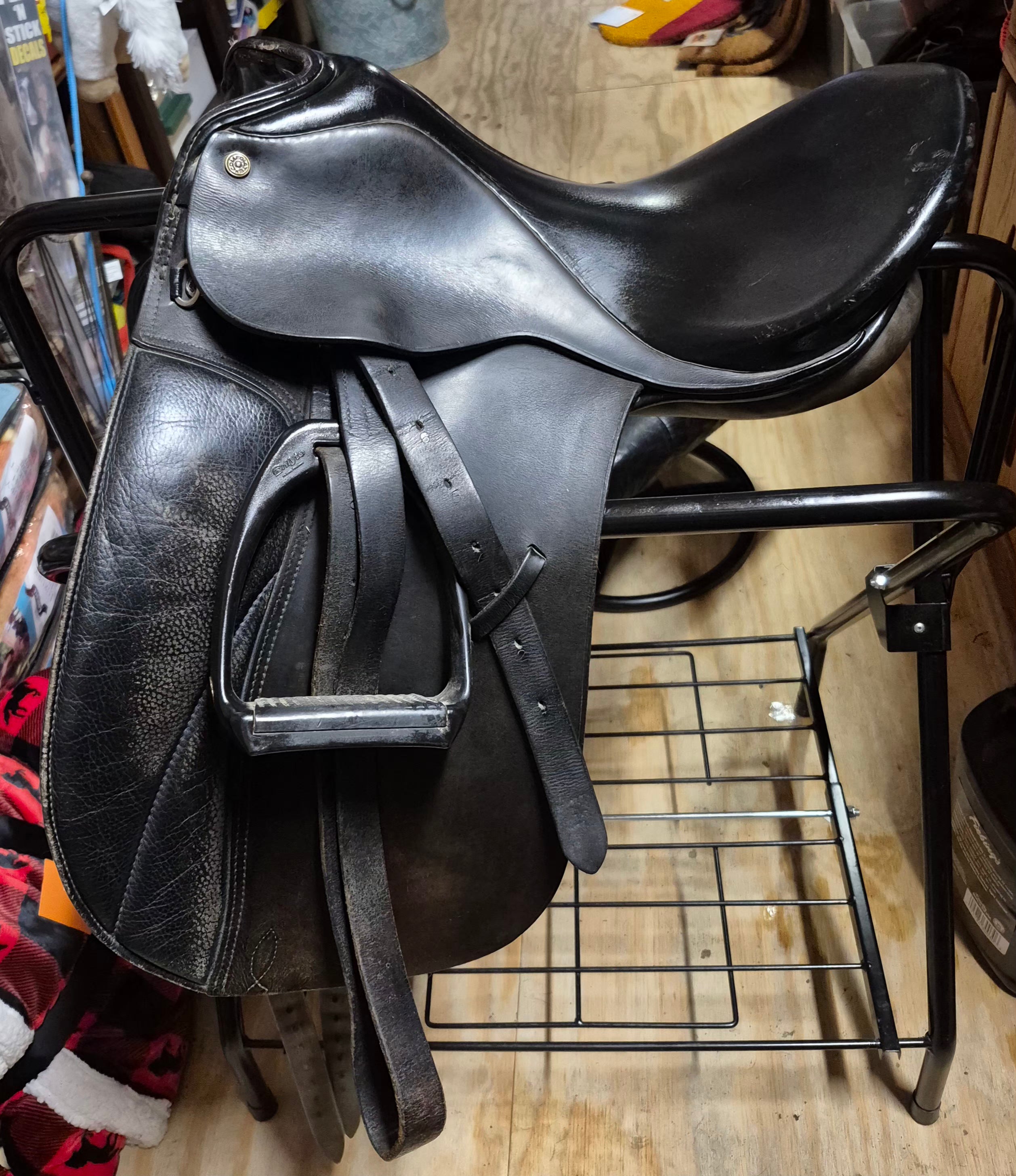 Collegiate 16.5" Dressage Saddle with leathers/4.5" irons