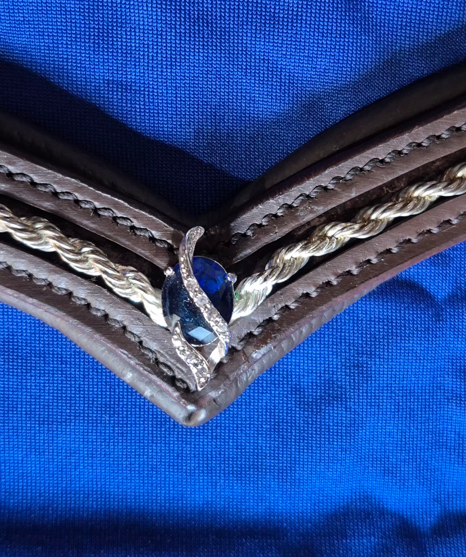 Dressage V Browband wSilver Chain & Blue Crystal Design