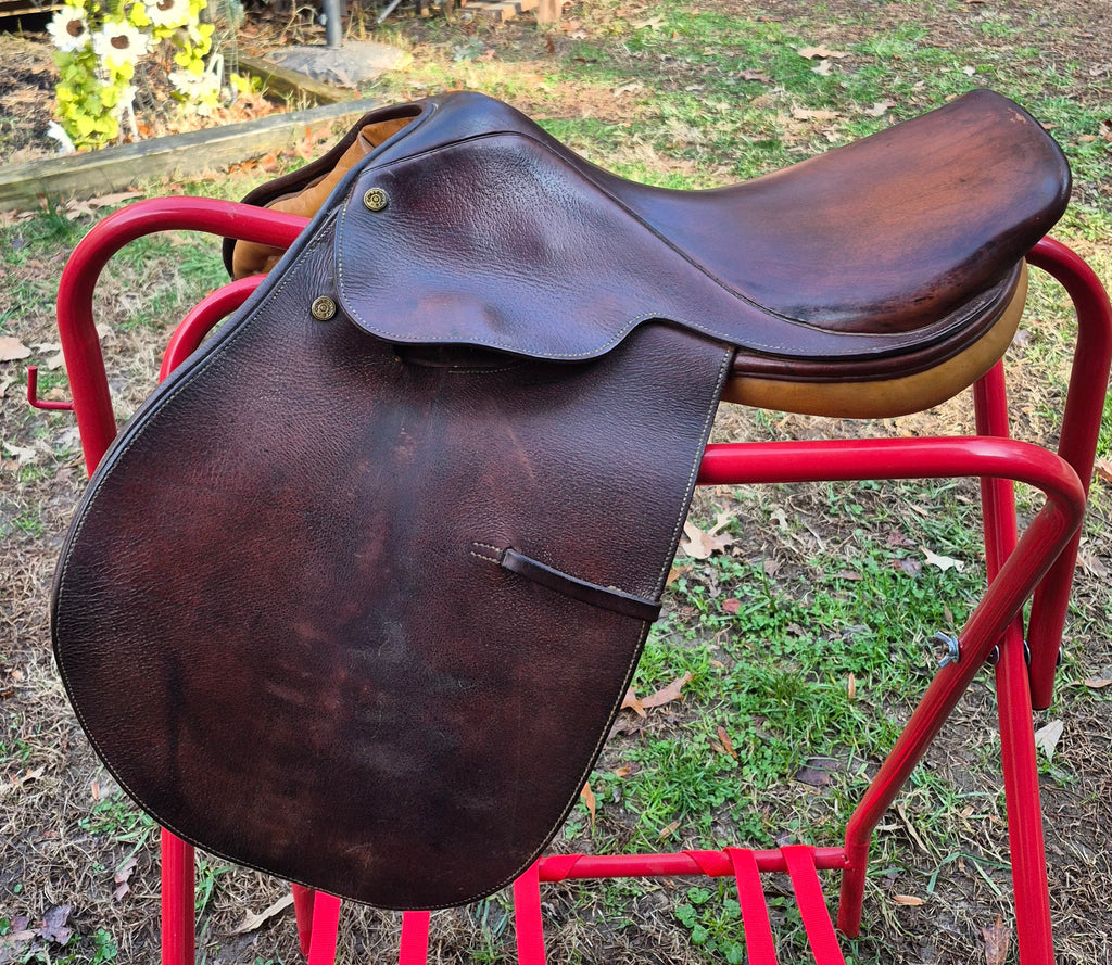 Used Collegiate 15" Close Contact Saddle