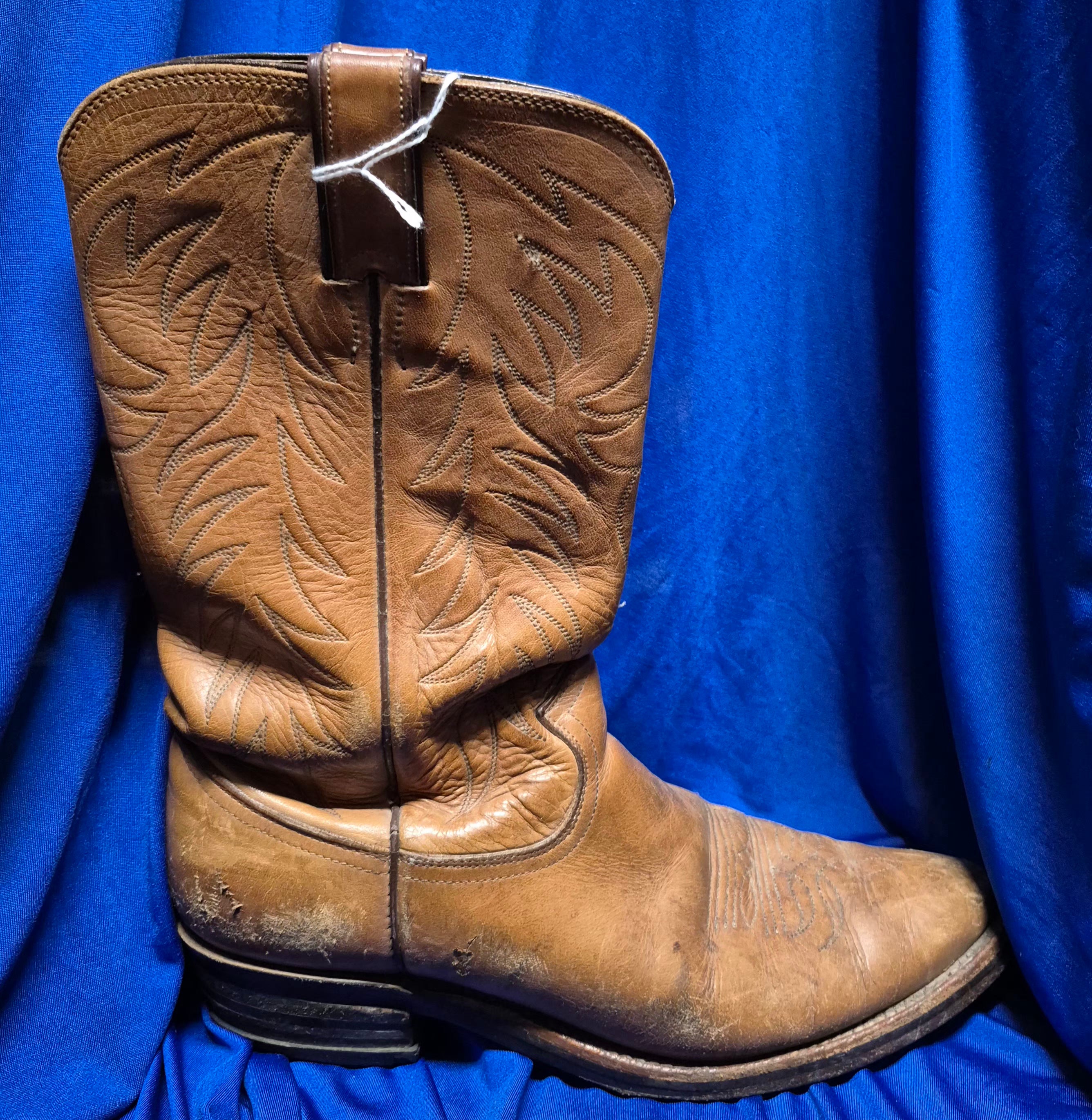 Justin's (men's) Classic Cowboy western boots size 9.5